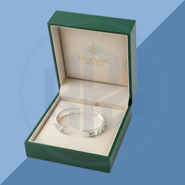 Rigid Bracelet Packaging Boxes (9) Rigid Bracelet Packaging Boxes